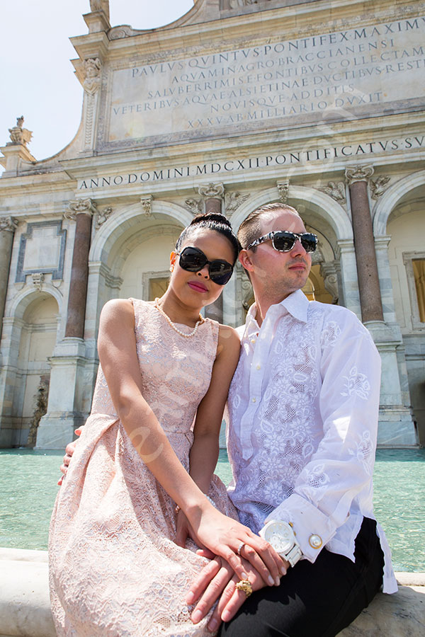 Photographer session in at the Gianicolo monumental fountain.