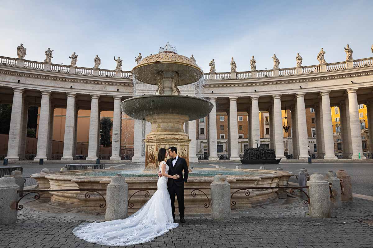 Newlywed photoshoot Vatican during the Novelli Sposi event 
