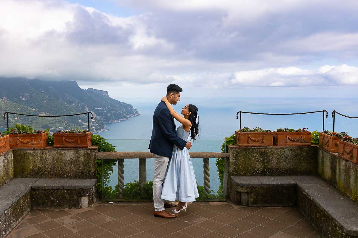 Couple photography session overlooking the scenic coast from up above. Video and Photos of the moment in which he proposed on the coast of Amalfi